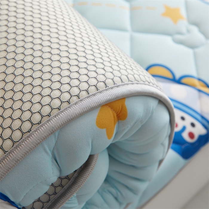 91家纺网 家纺一手货源 找家纺 寐珂家纺 2026新款A类针织大豆双人床垫 太空熊