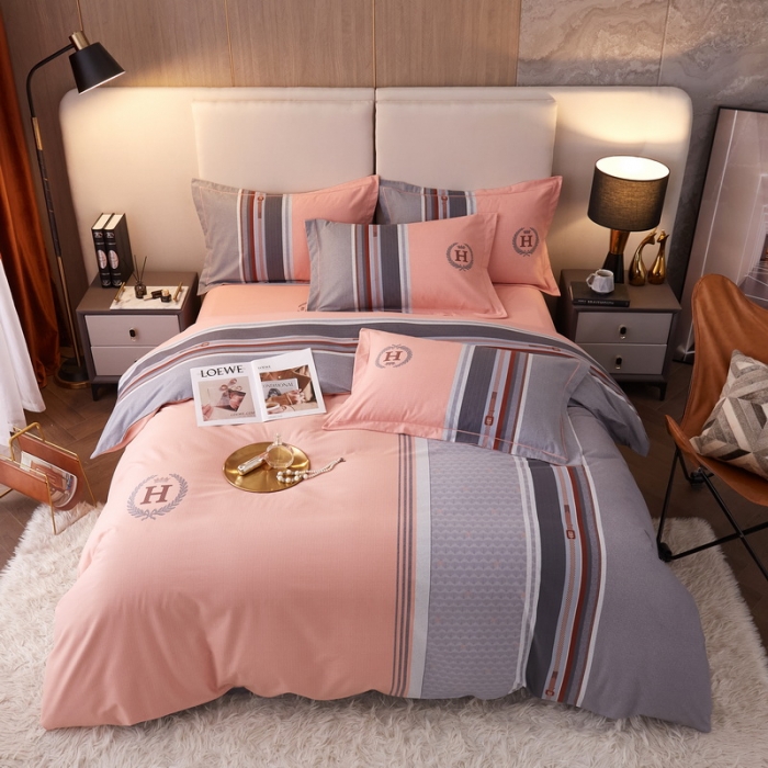 91家纺网 家纺一手货源 找家纺 金纱玉纺 2022新款纯棉大版磨毛印花四件套 安格斯-粉