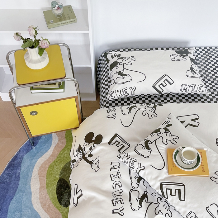 91家纺网 家纺一手货源 找家纺 感遇 2022新款全棉迪士尼系列印花四件套 黑格米奇