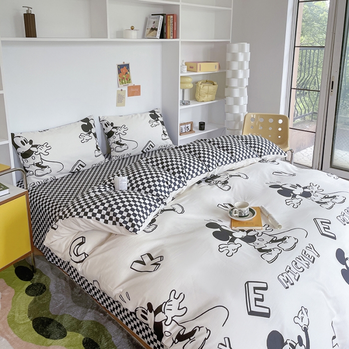 91家纺网 家纺一手货源 找家纺 感遇 2022新款全棉迪士尼系列印花四件套 黑格米奇