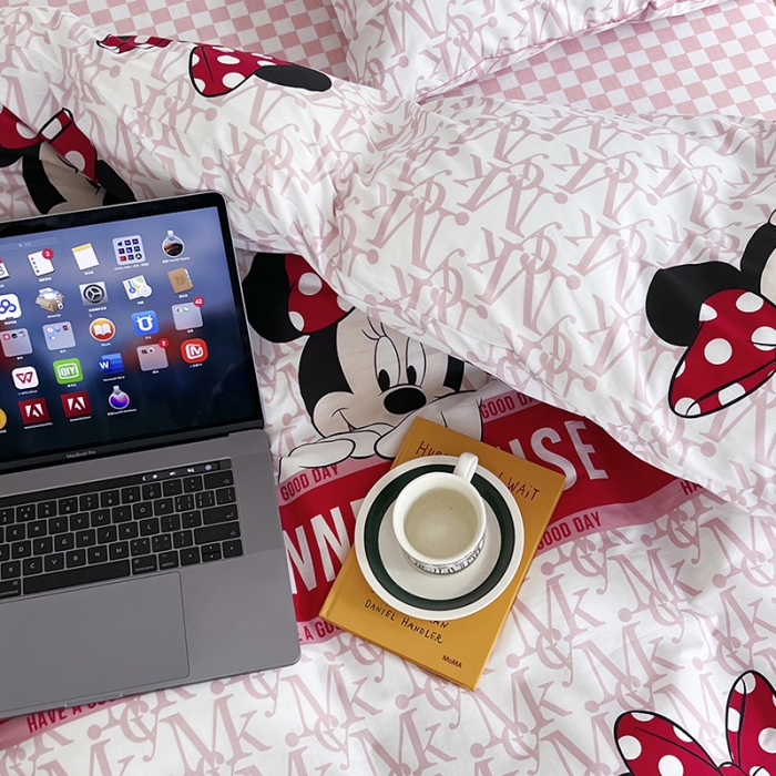 91家纺网 家纺一手货源 找家纺 感遇 2022新款全棉迪士尼系列印花四件套 开心米妮