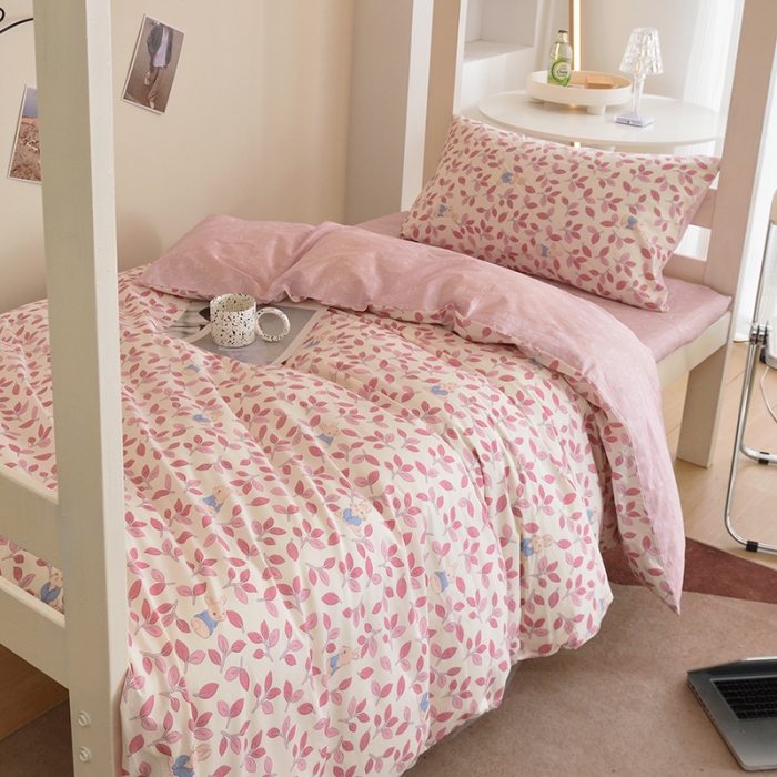 91家纺网 家纺一手货源 找家纺 麦伦家居 2022新款全棉40支13372全棉学生三件套 菲菲兔粉