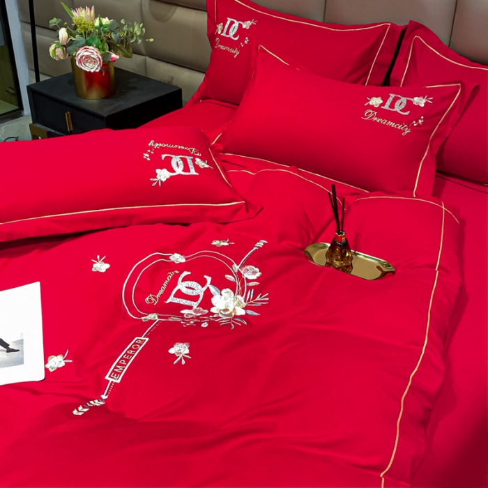 91家纺网 家纺一手货源 找家纺 靓生活 2022新款高克重磨毛刺绣四件套 相爱一生-大红