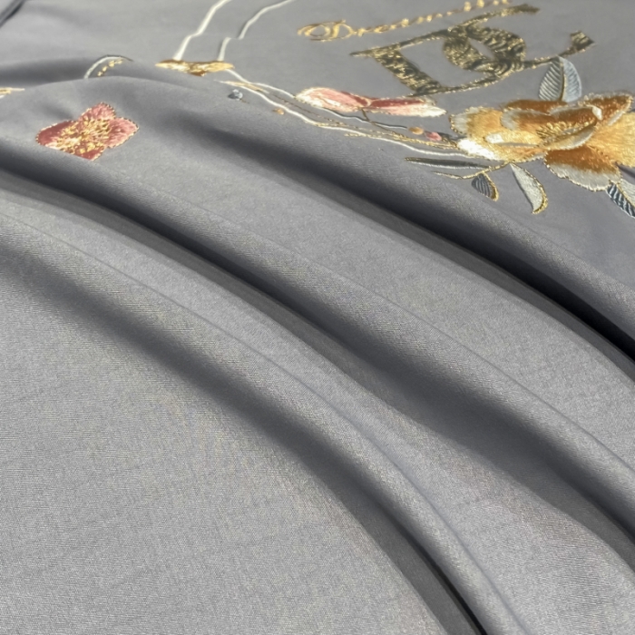 91家纺网 家纺一手货源 找家纺 靓生活 2022新款高克重磨毛刺绣四件套 相爱一生-高级灰