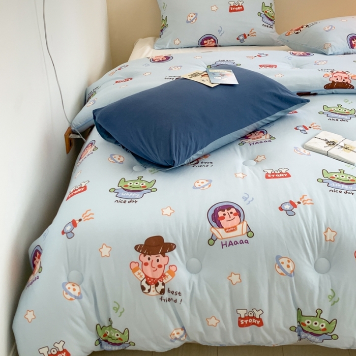 91家纺网 家纺一手货源 找家纺 星期八 2022新款迪士尼春秋被冬被 巴斯光年