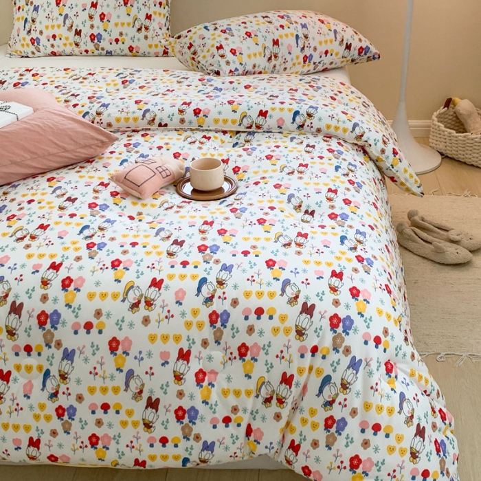 91家纺网 家纺一手货源 找家纺 星期八 2022新款迪士尼春秋被冬被 卡通乐园