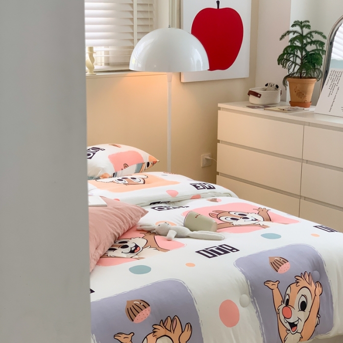 91家纺网 家纺一手货源 找家纺 星期八 2022新款迪士尼春秋被冬被 奇奇蒂蒂