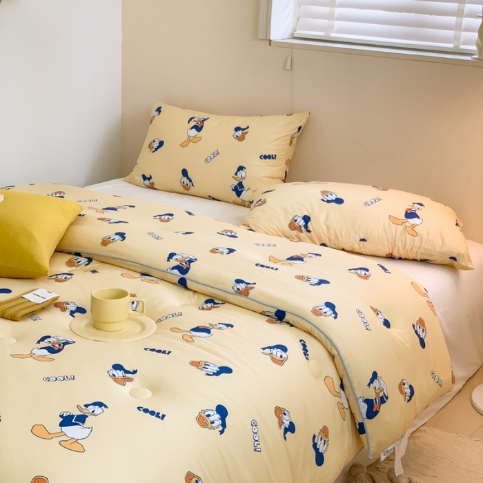 91家纺网 家纺一手货源 找家纺 星期八 2022新款迪士尼春秋被冬被 唐老鸭