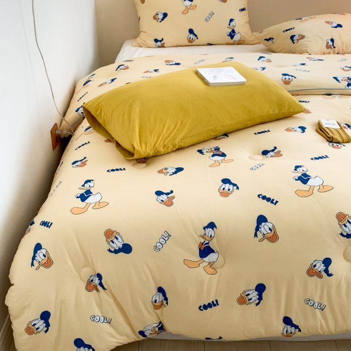 91家纺网 家纺一手货源 找家纺 星期八 2022新款迪士尼春秋被冬被 唐老鸭