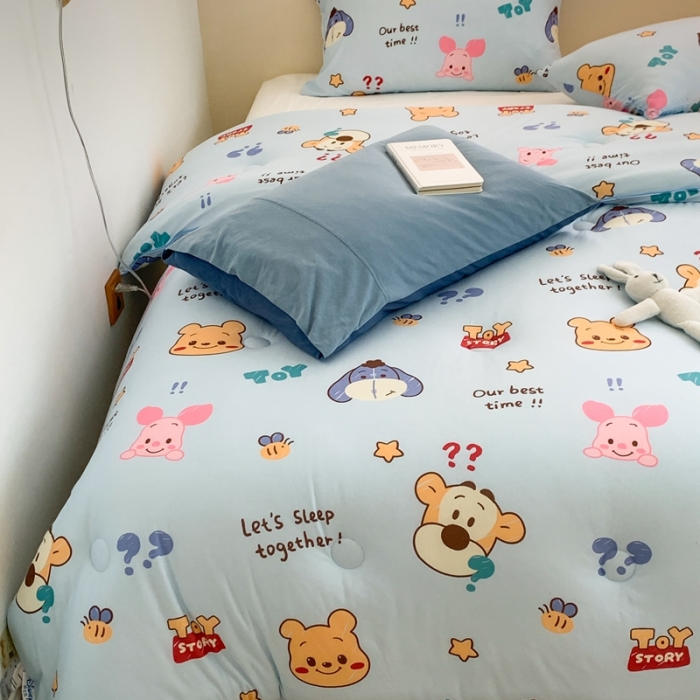 91家纺网 家纺一手货源 找家纺 星期八 2022新款迪士尼春秋被冬被 维尼乐园