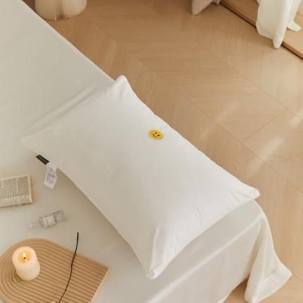 91家纺网 家纺一手货源 找家纺 (总) 伟邦枕芯 2023新款刺绣简约爱心笑脸枕