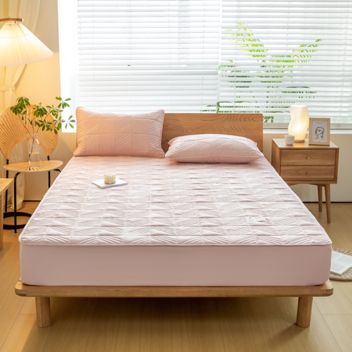 91家纺网 家纺一手货源 找家纺 给笠 2023新款A类原棉夹棉大豆床笠 几何格-淡粉