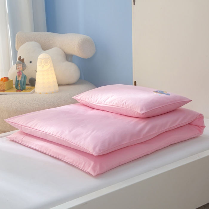 91家纺网 家纺一手货源 找家纺 喜多兔 2022新款小小梦幼儿园三件套 小小梦粉狐狸宝贝