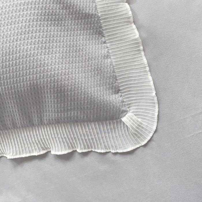 91家纺网 家纺一手货源 找家纺 慕澄家纺 2022新款华夫格雪纺花边四件套 情调灰