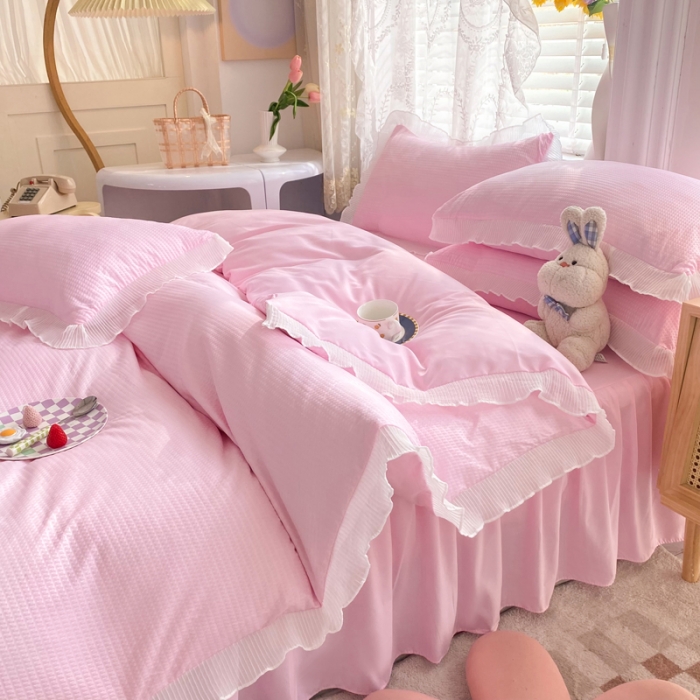 91家纺网 家纺一手货源 找家纺 慕澄家纺 2022新款华夫格雪纺花边四件套 樱花粉