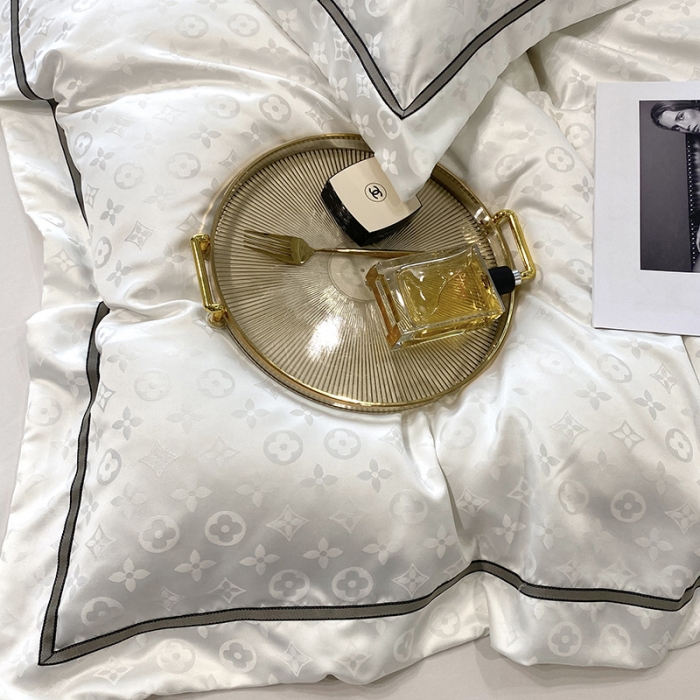 91家纺网 家纺一手货源 找家纺 优悦生活馆 2024新款工艺款提花磨毛四件套 路易世家-米白