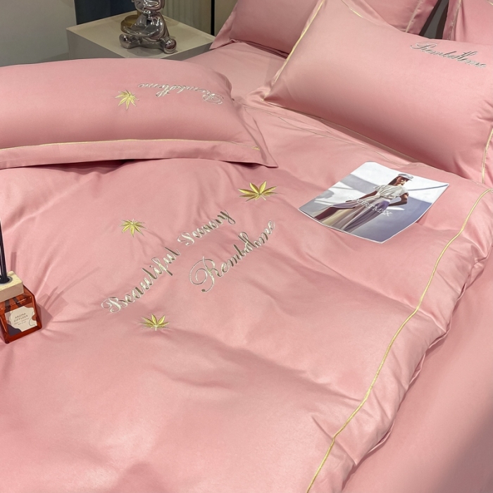 91家纺网 家纺一手货源 找家纺 靓生活2022新款磨毛刺绣四件套轻奢风 伯尔曼-贵妃粉