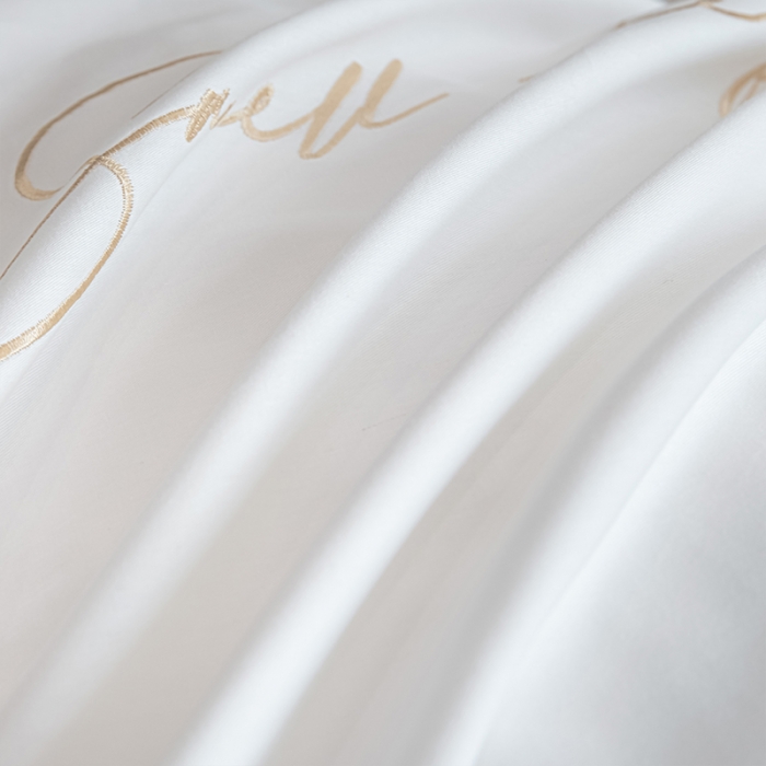 91家纺网 家纺一手货源 找家纺 理想家 2022新款13372全棉刺绣四件套-手捧花 白