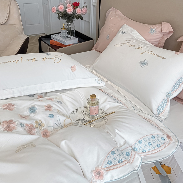 91家纺网 家纺一手货源 找家纺 理想家 2022新款13372全棉刺绣四件套-手捧花 白