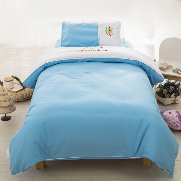 91家纺网 家纺一手货源 找家纺 乐秀22新款绣花款40支全棉幼儿园被子三件套六件套 双拼-蓝