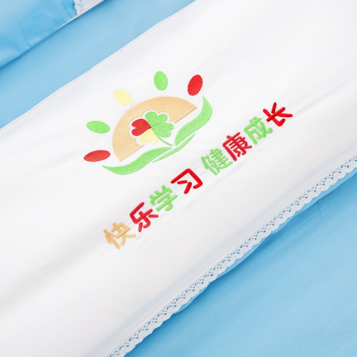 91家纺网 家纺一手货源 找家纺 乐秀22新款绣花款40支全棉幼儿园被子三件套六件套 双拼-蓝