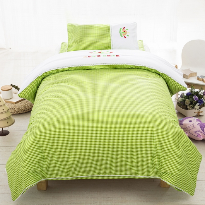 91家纺网 家纺一手货源 找家纺 乐秀22新款绣花款40支全棉幼儿园被子三件套六件套双拼-绿格