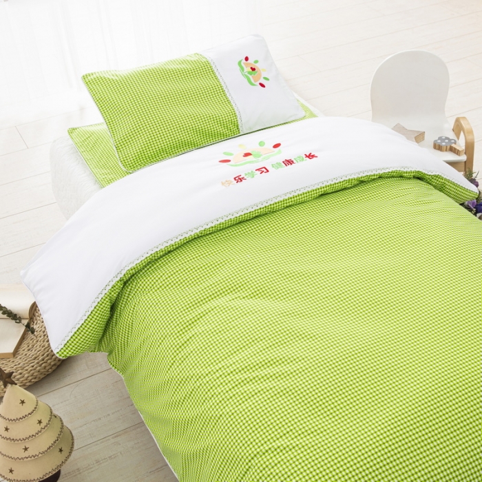 91家纺网 家纺一手货源 找家纺 乐秀22新款绣花款40支全棉幼儿园被子三件套六件套双拼-绿格