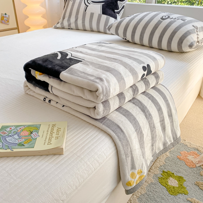 91家纺网 家纺一手货源 找家纺 慕尚家纺 2022新款300g雪绒绒牛奶毛毯 背影猫咪