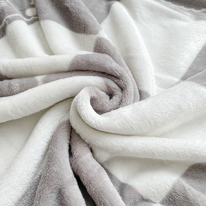 91家纺网 家纺一手货源 找家纺 慕尚家纺 2022新款300g雪绒绒牛奶毛毯 可爱熊