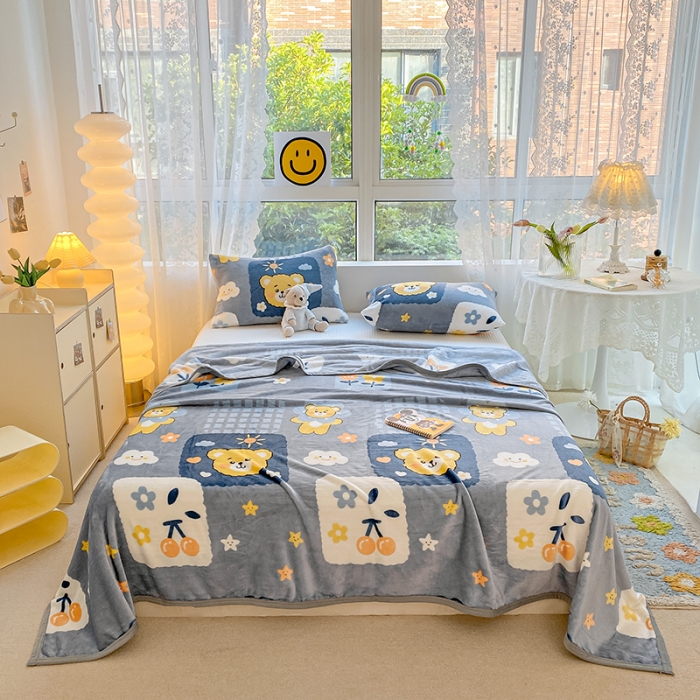 91家纺网 家纺一手货源 找家纺 慕尚家纺 2022新款300g雪绒绒牛奶毛毯 快乐熊