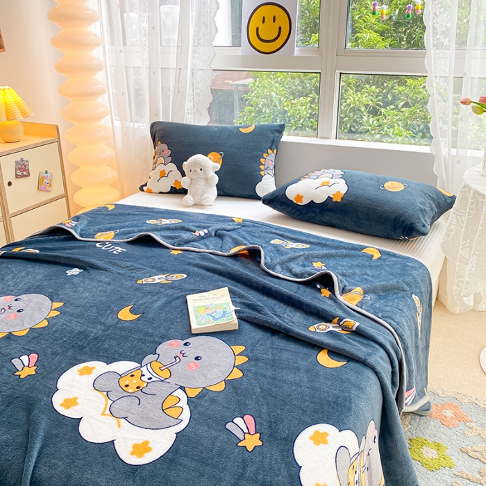 91家纺网 家纺一手货源 找家纺 慕尚家纺 2022新款300g雪绒绒牛奶毛毯 小恐龙