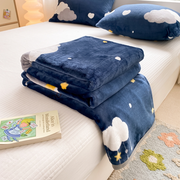 91家纺网 家纺一手货源 找家纺 慕尚家纺 2022新款300g雪绒绒牛奶毛毯 星云