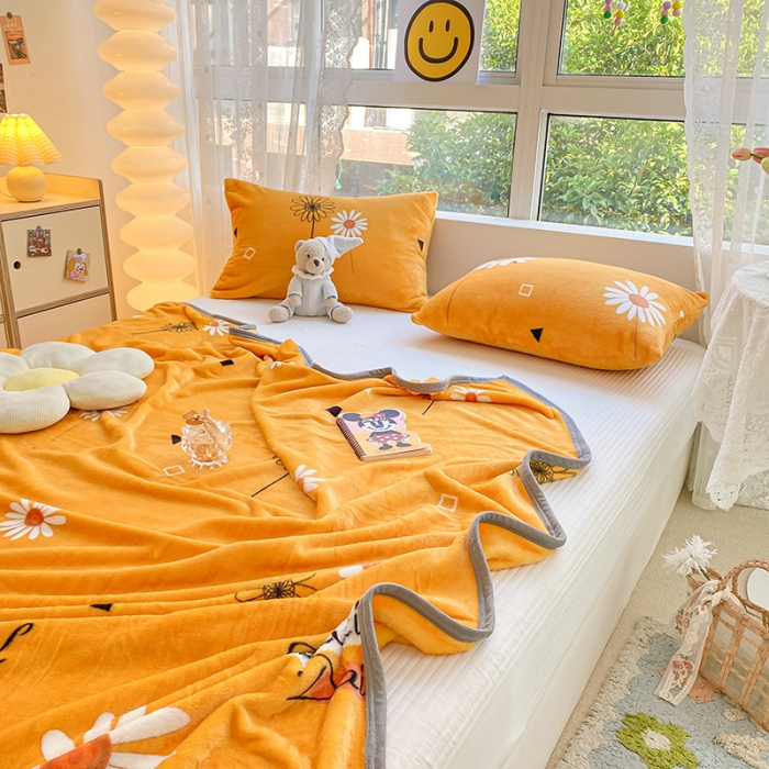 91家纺网 家纺一手货源 找家纺 慕尚家纺 2022新款300g雪绒绒牛奶毛毯 幸运花