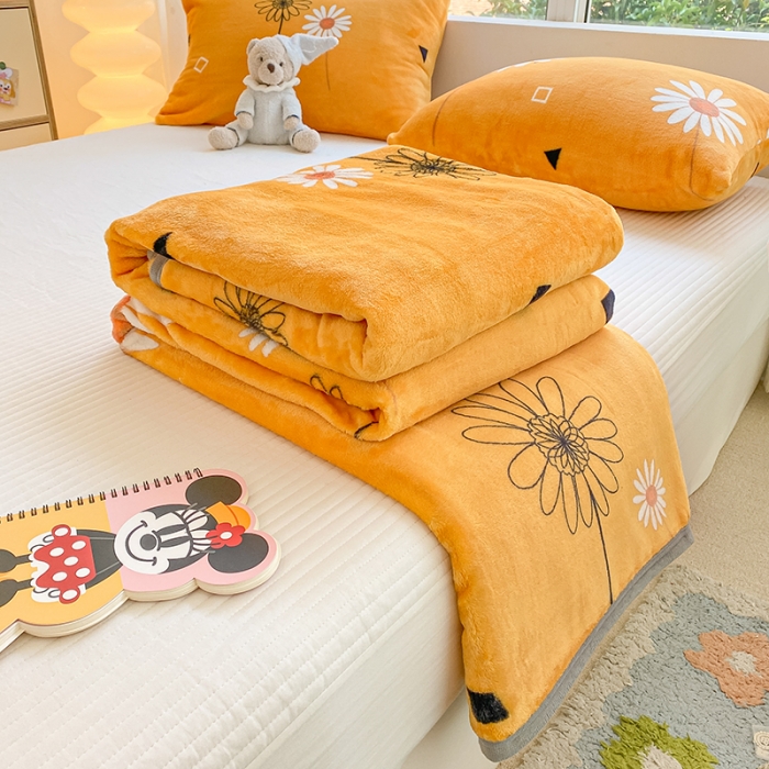 91家纺网 家纺一手货源 找家纺 慕尚家纺 2022新款300g雪绒绒牛奶毛毯 幸运花