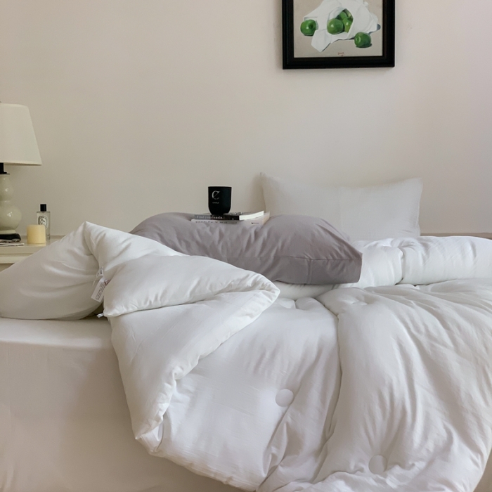 91家纺网 家纺一手货源 找家纺 星期八2022新款水洗棉纯色春夏秋冬被 白色