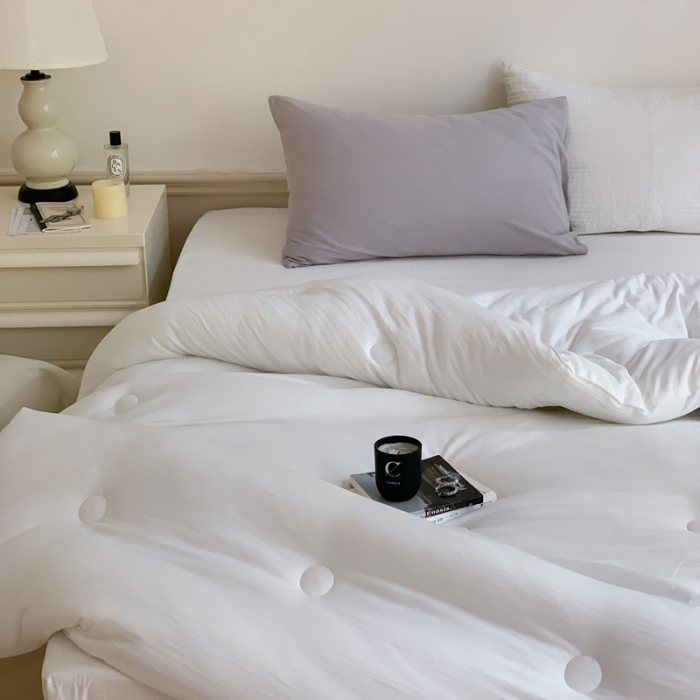 91家纺网 家纺一手货源 找家纺 星期八2022新款水洗棉纯色春夏秋冬被 白色