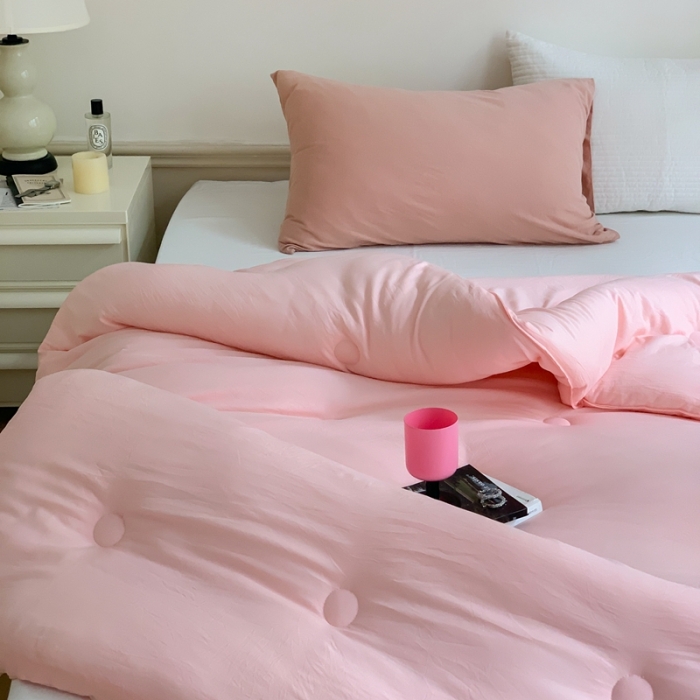 91家纺网 家纺一手货源 找家纺 星期八2022新款水洗棉纯色春夏秋冬被 粉色
