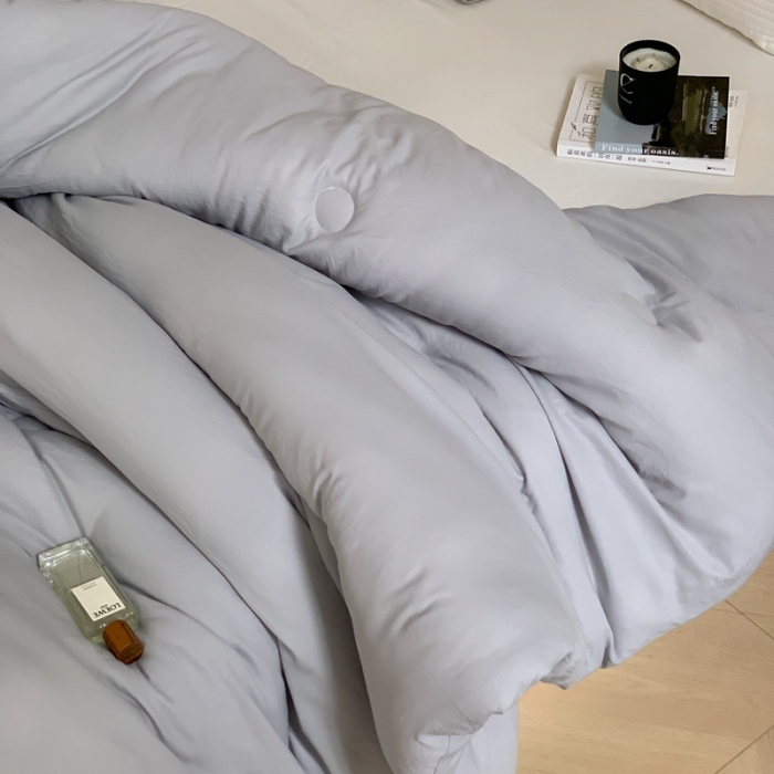 91家纺网 家纺一手货源 找家纺 星期八2022新款水洗棉纯色春夏秋冬被 灰色