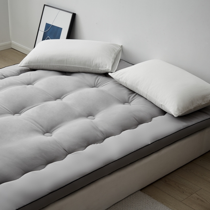 91家纺网 家纺一手货源 找家纺 卡派家纺 2022绣花大豆纤维立体床垫 高雅-灰