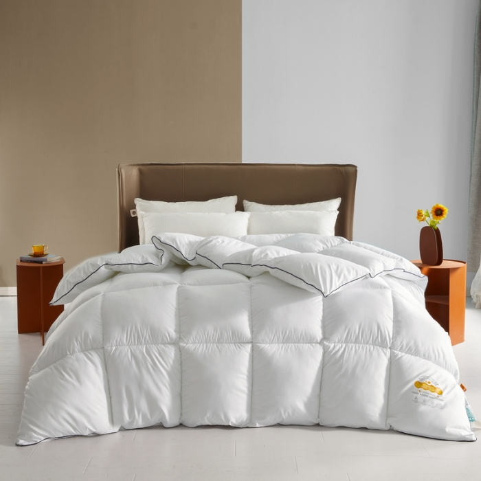 91家纺网 家纺一手货源 找家纺 卡派2023新款方格立体和单边亲肤大豆四季被单边方格被-奶白