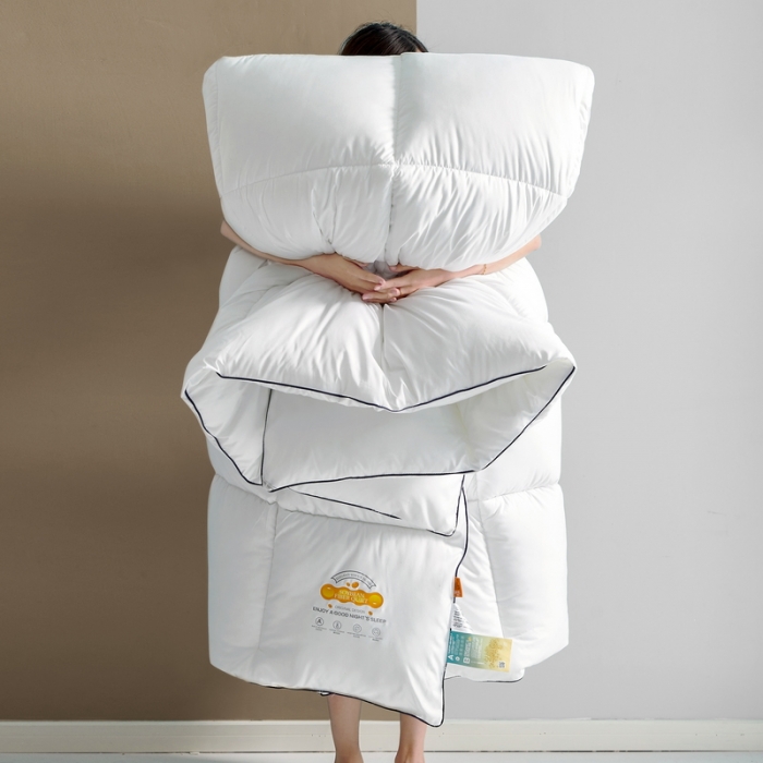 91家纺网 家纺一手货源 找家纺 卡派2023新款方格立体和单边亲肤大豆四季被单边方格被-奶白