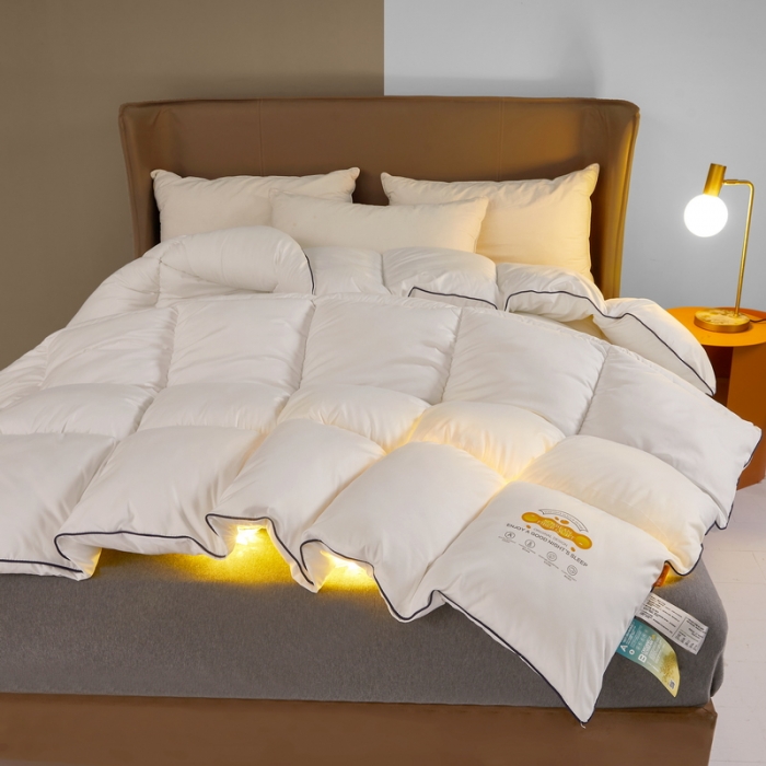 91家纺网 家纺一手货源 找家纺 卡派2023新款方格立体和单边亲肤大豆四季被单边方格被-奶白