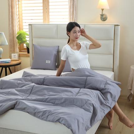 91家纺网 家纺一手货源 找家纺 （总）照世家纺 2022新款13372全棉贴布绣系列抱枕被