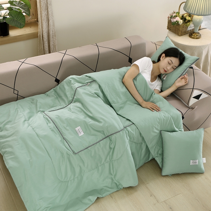 91家纺网 家纺一手货源 找家纺 照世家纺 2022新款13372全棉贴布绣系列抱枕被 绿色