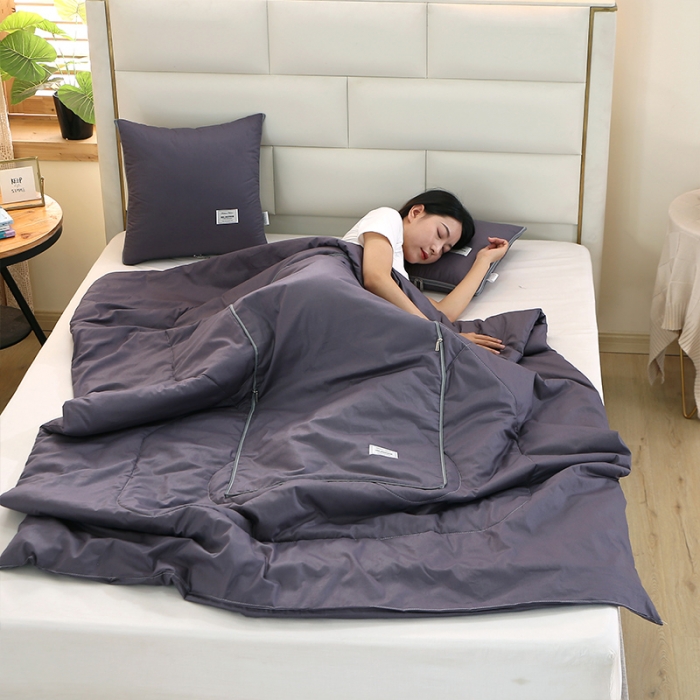 91家纺网 家纺一手货源 找家纺 照世家纺 2022新款13372全棉贴布绣系列抱枕被 深灰