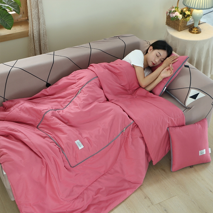 91家纺网 家纺一手货源 找家纺 照世家纺 2022新款13372全棉贴布绣系列抱枕被 胭脂粉