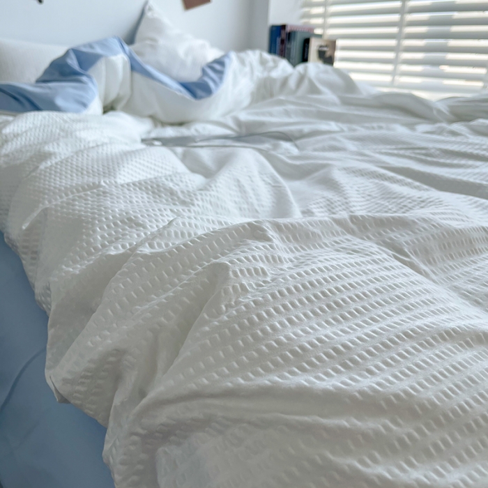 91家纺网 家纺一手货源 找家纺 曼谷 新款泡泡四件套博主同款立体小泡芙四件套 白蓝泡泡