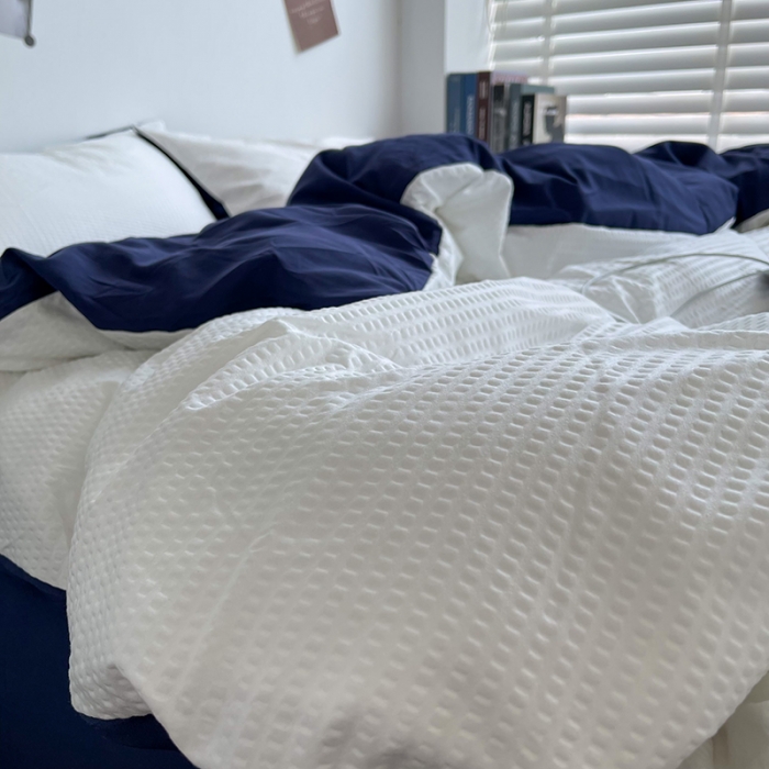 91家纺网 家纺一手货源 找家纺 曼谷 新款泡泡四件套博主同款立体小泡芙四件套 蓝靛泡泡