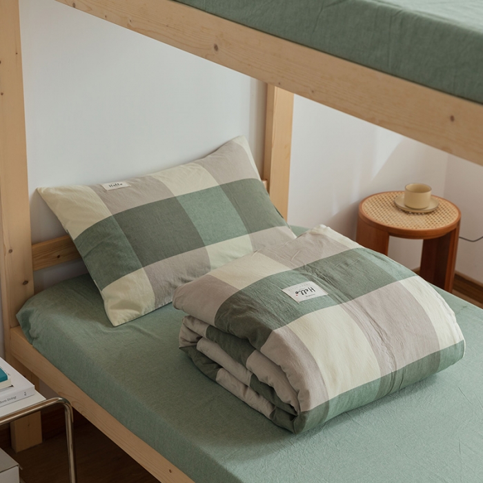 91家纺网 家纺一手货源 找家纺 北欧良品2022新款A类纯色织水洗棉学生上下铺四件套 绿灰大格