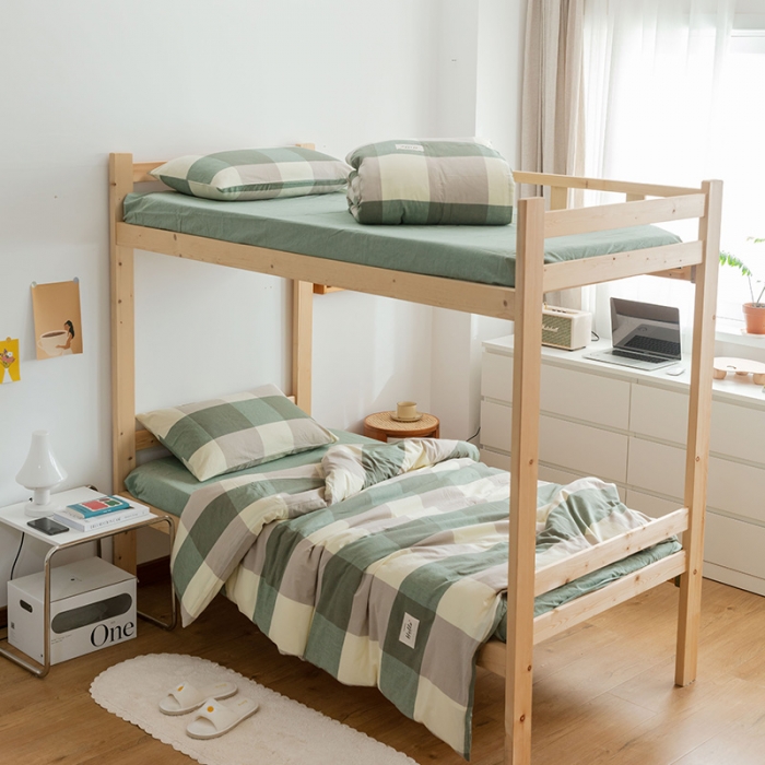 91家纺网 家纺一手货源 找家纺 北欧良品2022新款A类纯色织水洗棉学生上下铺四件套 绿灰大格